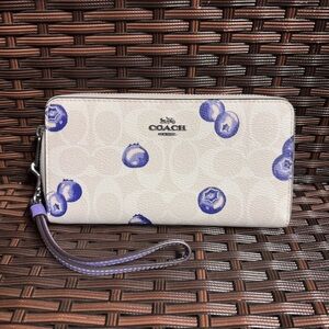 Coach Long Zip Around Wallet In Signature Canvas With Blueberry Print CR647